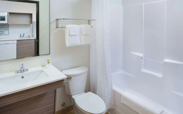 WoodSpring Suites Seattle Everett