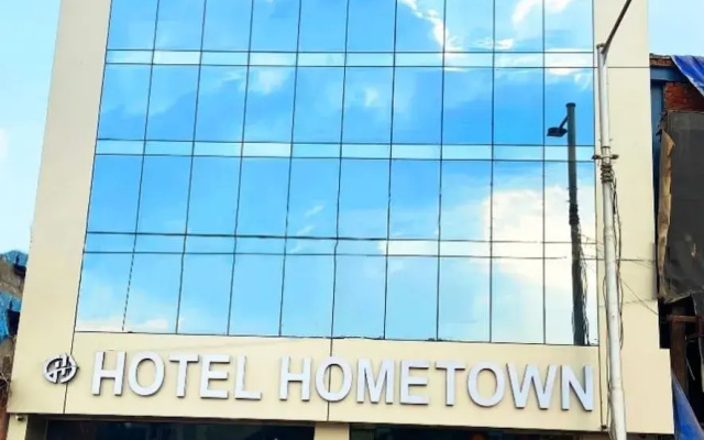 Hotel Hometown - Near BKC