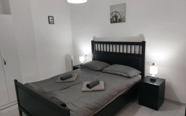 2-bedroom Apartment-close to Beaches and Center