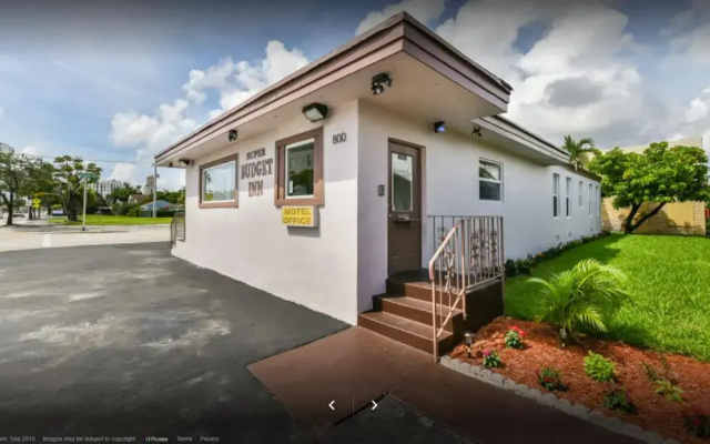 Super Budget Inn