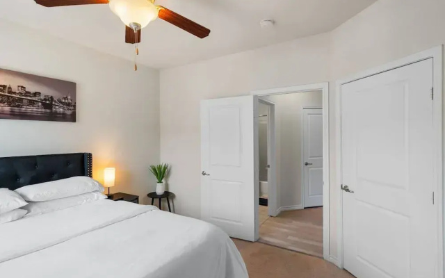 Luxury Penthouse of Lorton VA