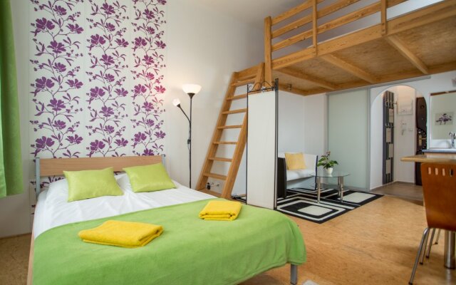 Апартаменты I'M Hostels & Apartments комната для гостей