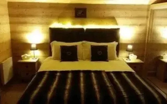 Ski PDS Mustang Chalet Châtel