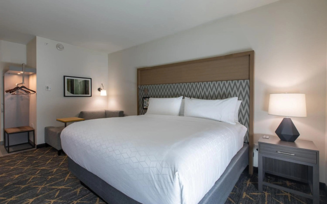 Holiday Inn Greenville - Woodruff Road by IHG