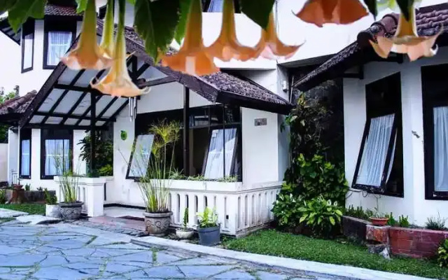 Hotel Ragil Kuning