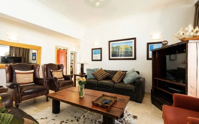 Bantry Beach Luxury Suites