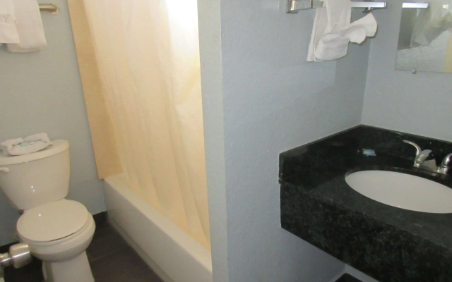 Rodeway Inn San Pablo Hilltop
