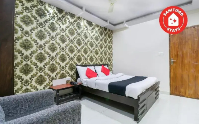Capital O 69058 Sapphire Suites 2