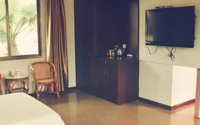 Tongcheng Business Hotel