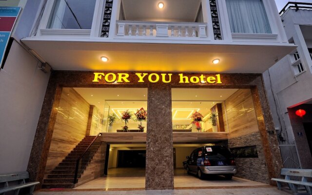 For You Hotel Нячанг вид на фасад