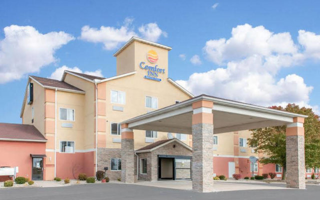 Comfort Inn Warren I-69 in Huntington, United States of America from 106$, photos, reviews - zenhotels.com hotel front