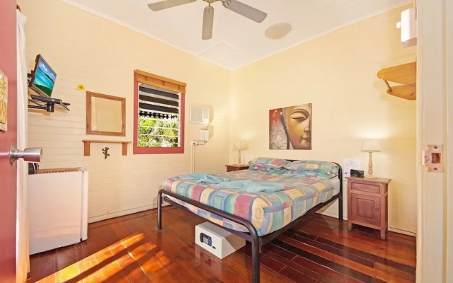 Travellers Oasis - Hostel