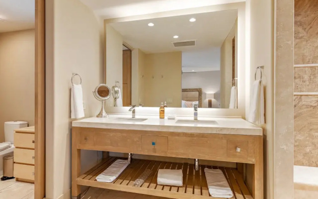Komfy King Suite