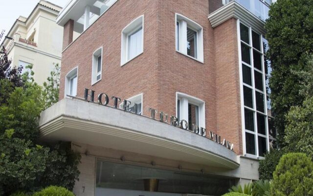 Vilana Hotel вид на фасад