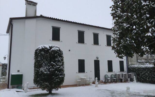 Отель Dimora Naviglio B&B Италия, Доло - отзывы, цены и фото номеров - забронировать отель Dimora Naviglio B&B онлайн вид на фасад