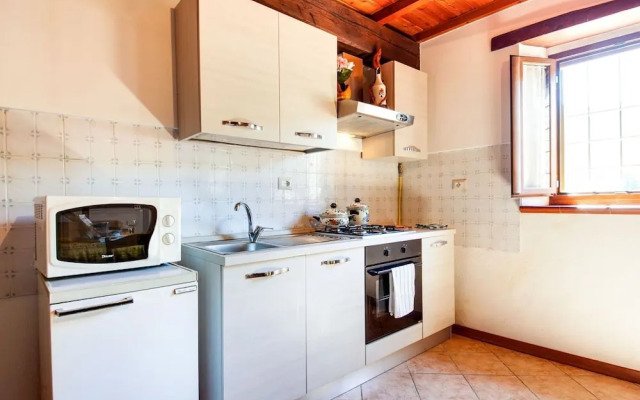 Farmhouse in Italy With Private Terrace