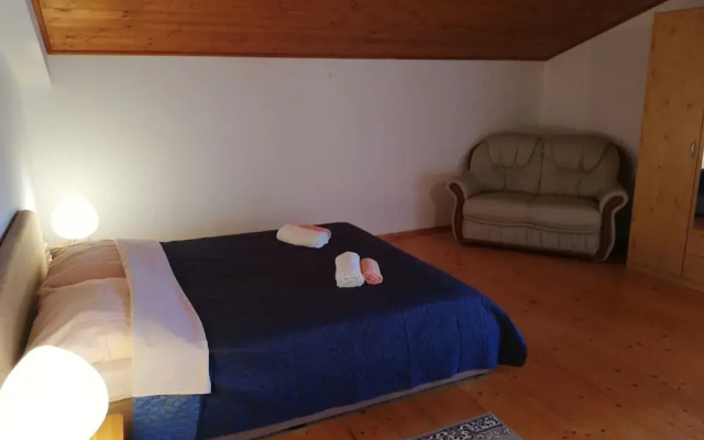 Villa Valeta 500 Meters From the Beach