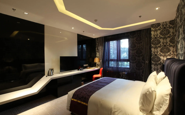 Star World International Hotel