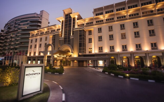 Апартаменты Movenpick Apartment Bur Dubai вид на фасад