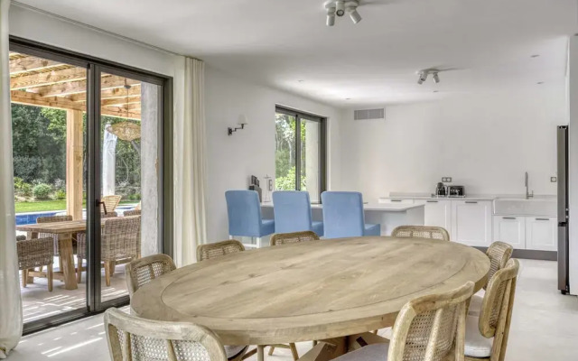 Luxurious Villa Facing the Baie des Canebiers
