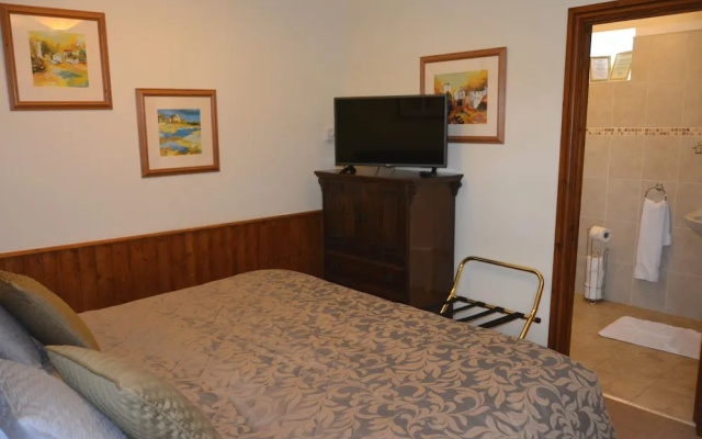The Crown Country Inn