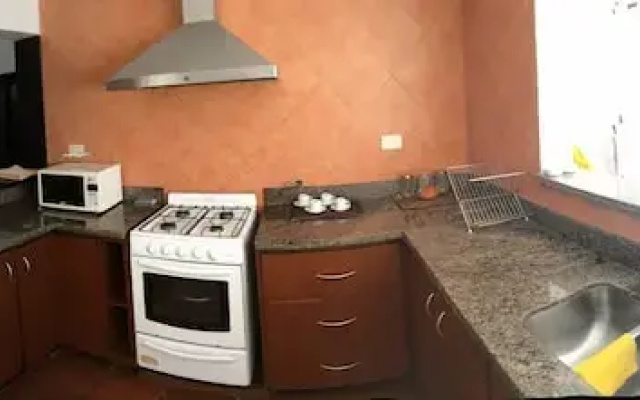 Beautiful House 2 to 9 People