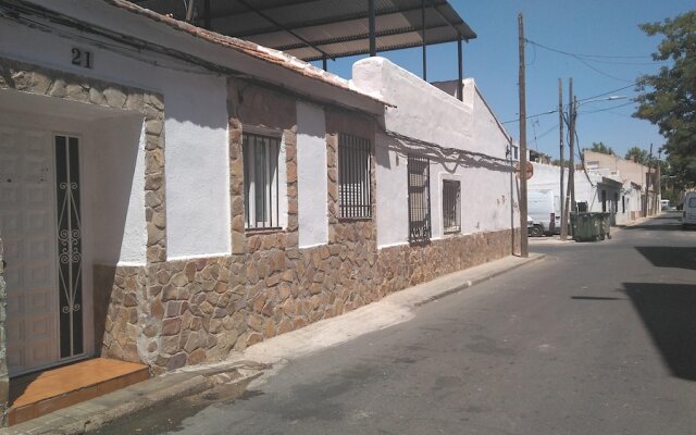 Отель With 3 Bedrooms in Ciudad Real, With Wifi Испания, Сьюдад-Реаль - отзывы, цены и фото номеров - забронировать отель With 3 Bedrooms in Ciudad Real, With Wifi онлайн вид на фасад