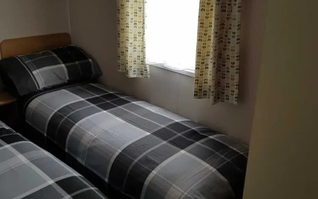8 Berth Pet Friendly New Caravan in Towyn, Wales
