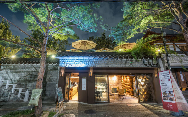 Отель Bonum 1957 Hanok and Boutique Южная Корея, Сеул - отзывы, цены и фото номеров - забронировать отель Bonum 1957 Hanok and Boutique онлайн вид на фасад