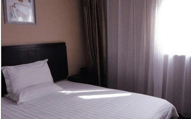 Jitai Hotel (Tongji University Branch)
