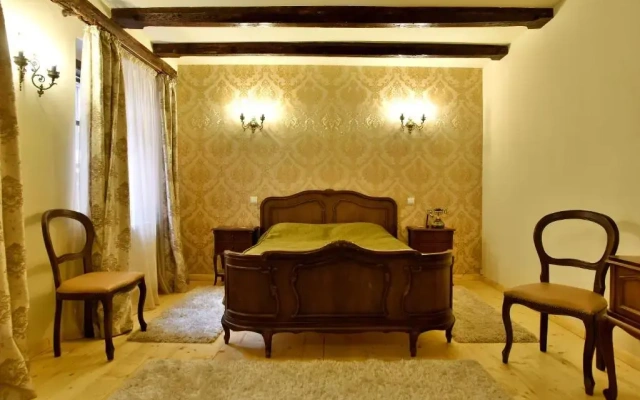 Casa Antiqua