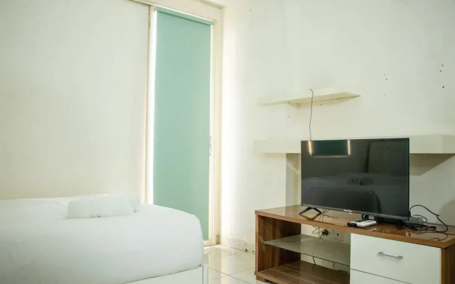 Homey And Cozy Stay Studio At Margonda Residence 2 Apartment