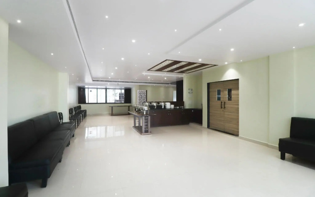 OYO 68376 Hotel 7th Heaven