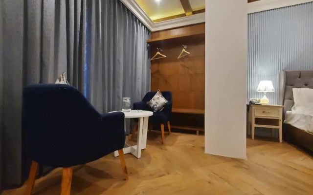 Hotel Sapling Mussoorie - 500 Mtr from Picture Palace Mall Road