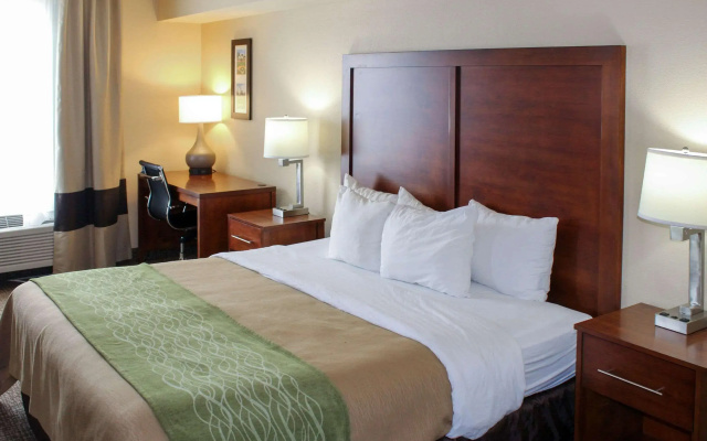 Comfort Inn & Suites Chesterfield - St. Louis