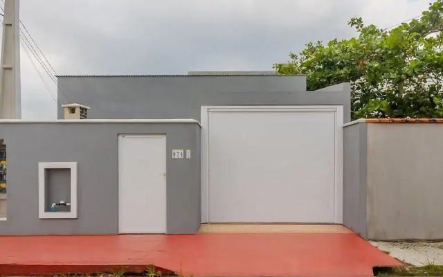 1BR House w/ BBQ & Garage in Penha Jcs0004