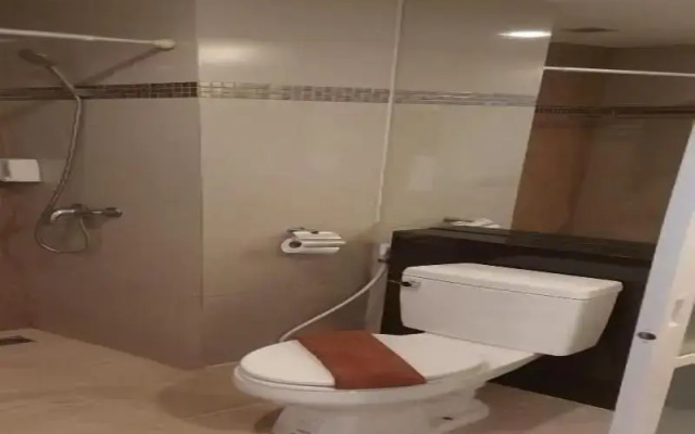 Grandsmile Welnez Condo Pattaya