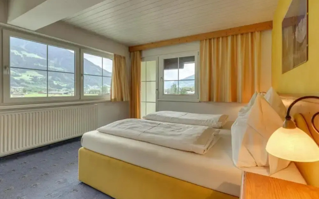 Apartment in Zillertal Near Spieljochbahn