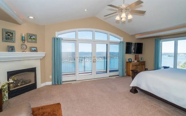 Bella Lago House