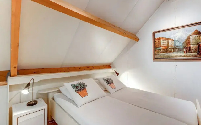 Picturesque Holiday Home in Oldenzaal With Jacuzzi