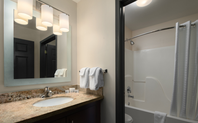 Candlewood Suites St. Louis - St. Charles