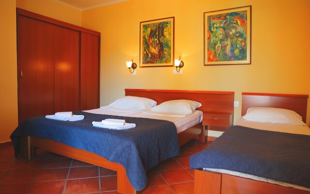 Hotel Meduza in Rafailovici, Montenegro from 58$, photos, reviews - zenhotels.com guestroom