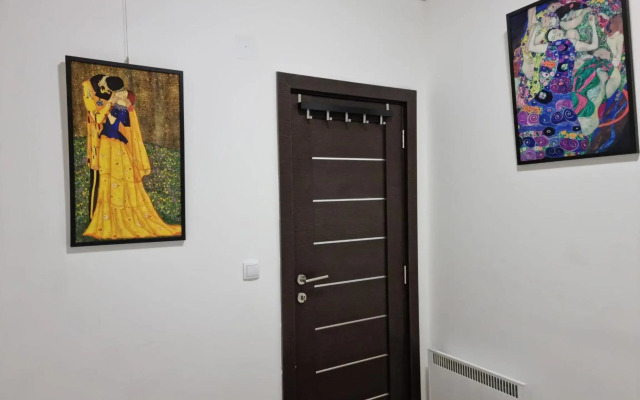 Klimt Business Grade All New Comfortable Apartment
