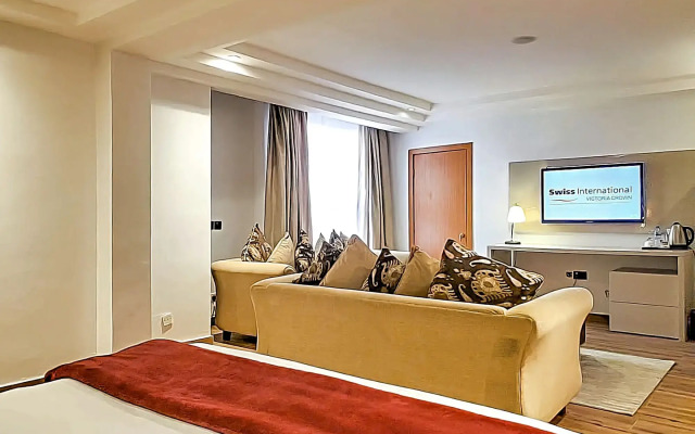 Victoria Crown Plaza Hotel
