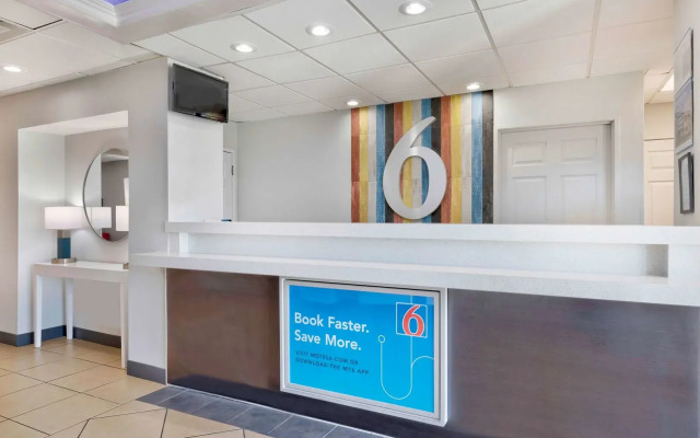 Motel 6 Norman, OK