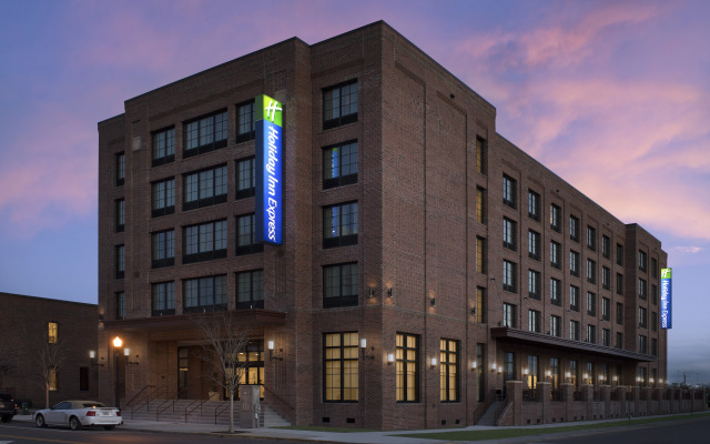 Holiday Inn Express Pensacola Downtown by IHG