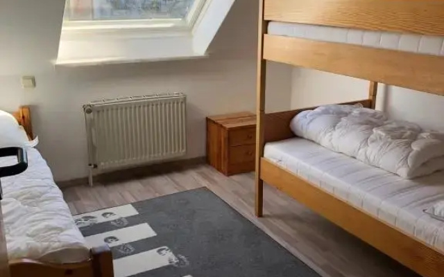 To Hus, Reihenhaus 7