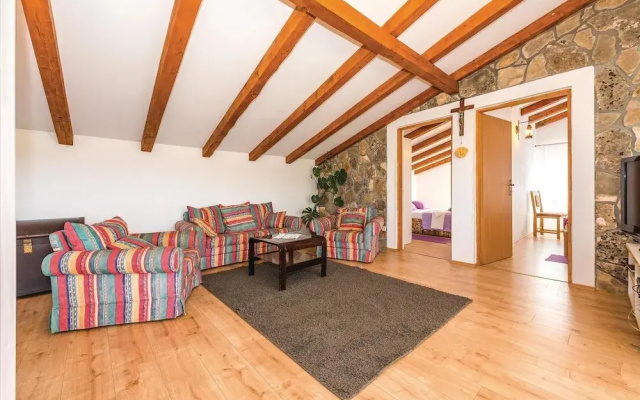 Stunning Home in Tribunj With Wifi and 4 Bedrooms