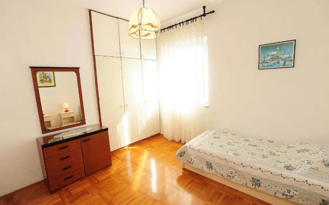 Apartments Luka & Sara
