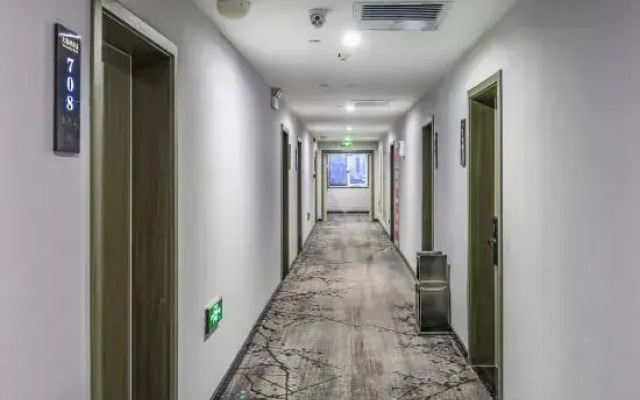 Dahuaishu Hotel (Luoyang Longmen High-speed Railway Station)